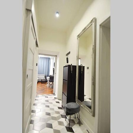 Brandly New Apartment Andel براغ المظهر الخارجي الصورة