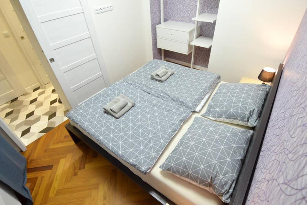 Brandly New Apartment Andel براغ المظهر الخارجي الصورة